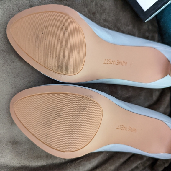 Shoes - Picture 4 of 4